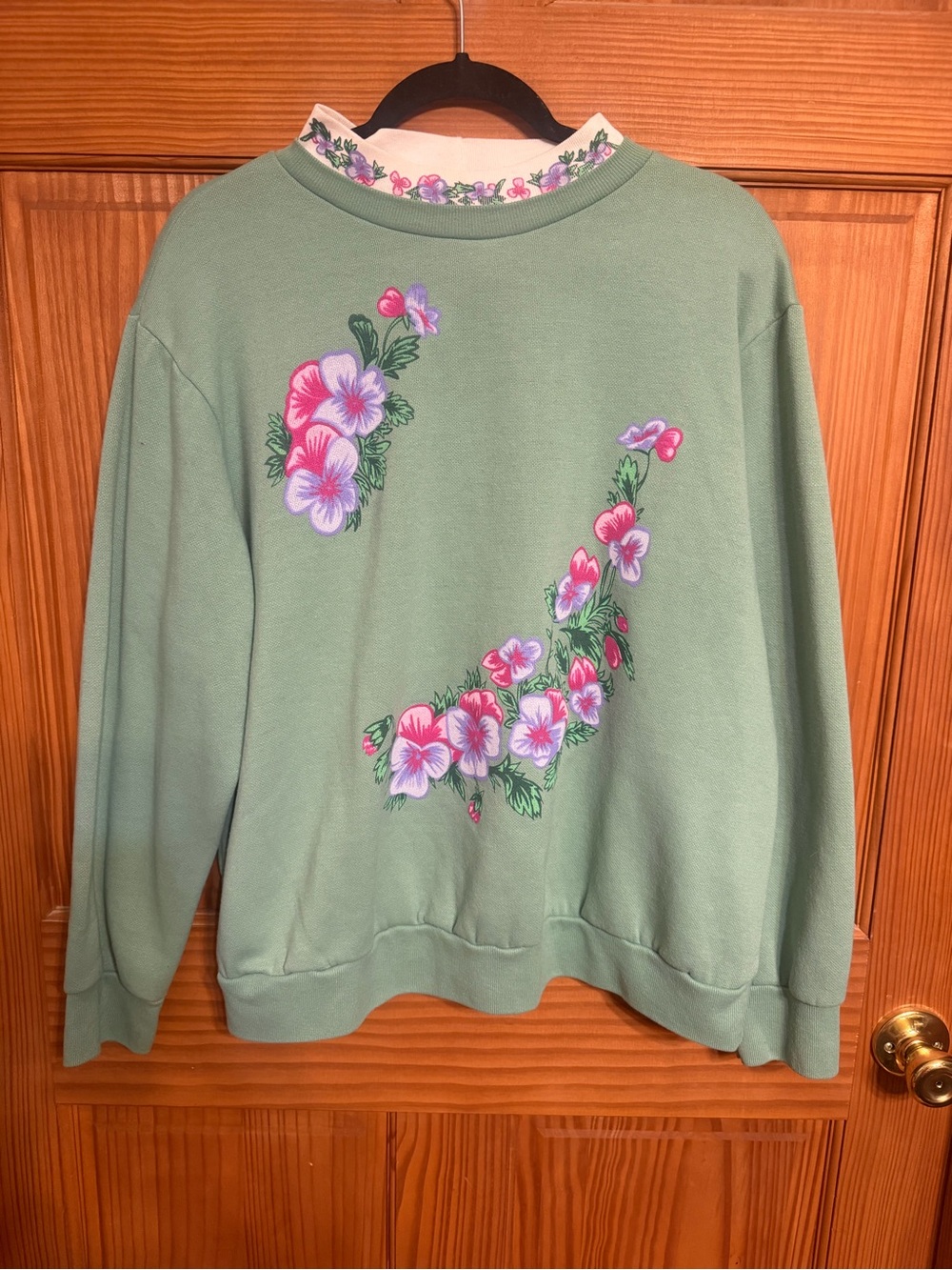 Vintage Granny Green Floral Sweatshirt with Pink & Purple Flowers